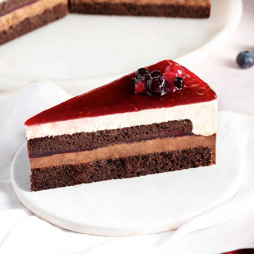 ORMAN MEYVELİ PASTA